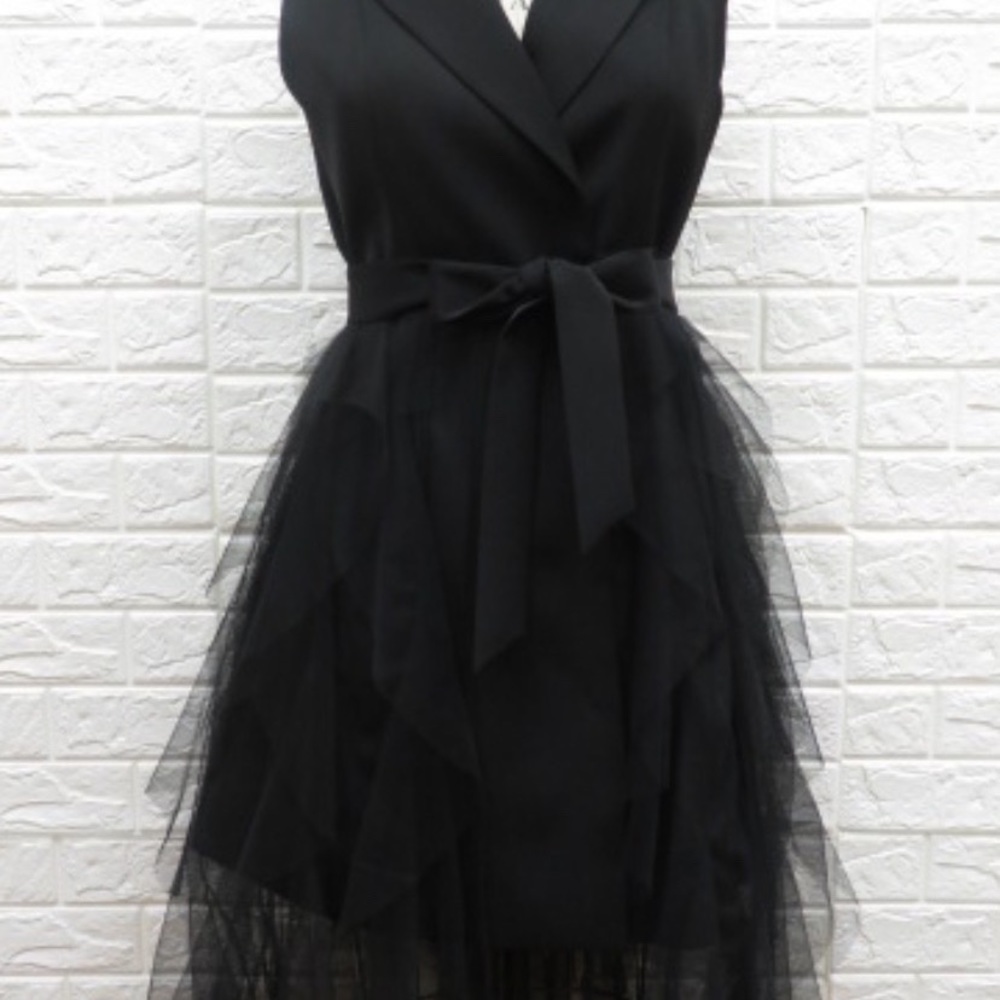 Dress - Picture 3 of 4